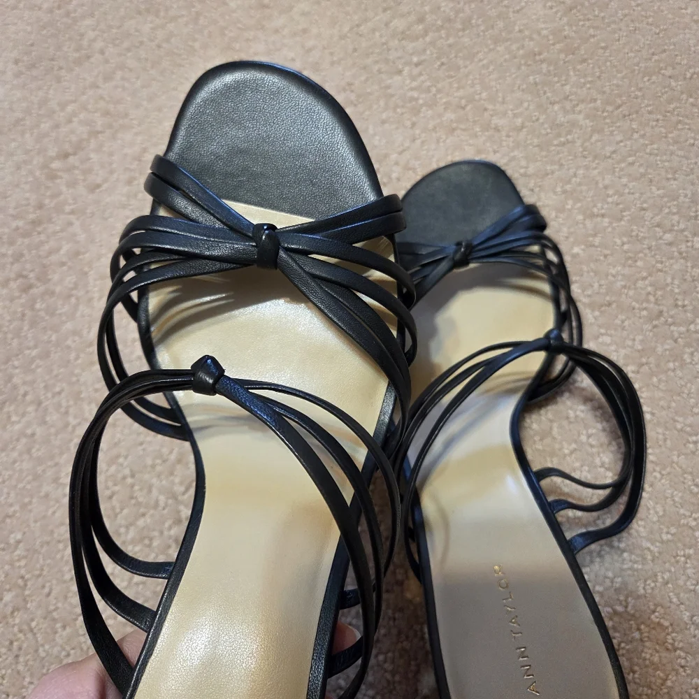 Ann Taylor Ellis Leather Knot Heeled Sandals in black Elegant‎ Sophisticated 10
